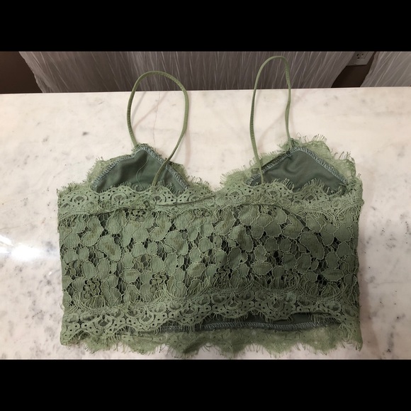 Lace Crop Top 🔥 - Picture 3 of 4